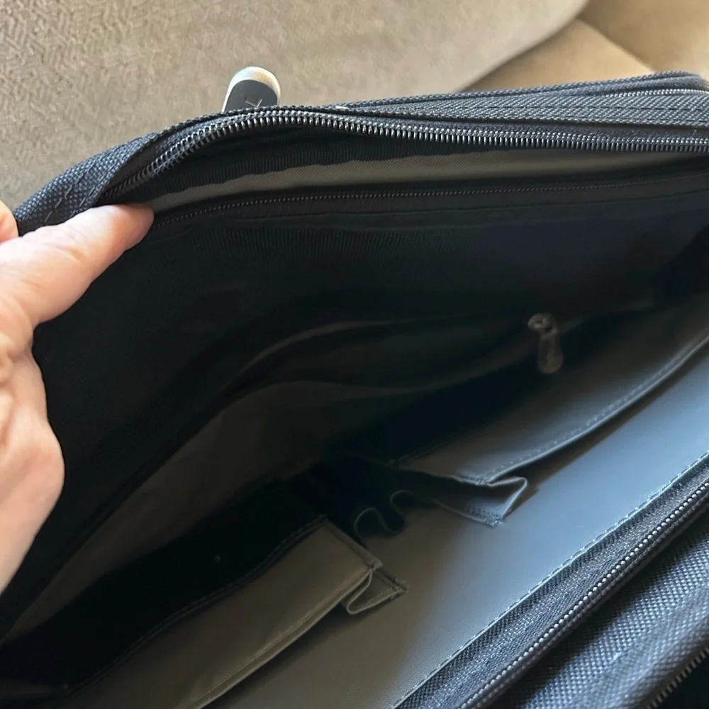 Dell Black Laptop Bag Soft Briefcase Office Lots of Storage